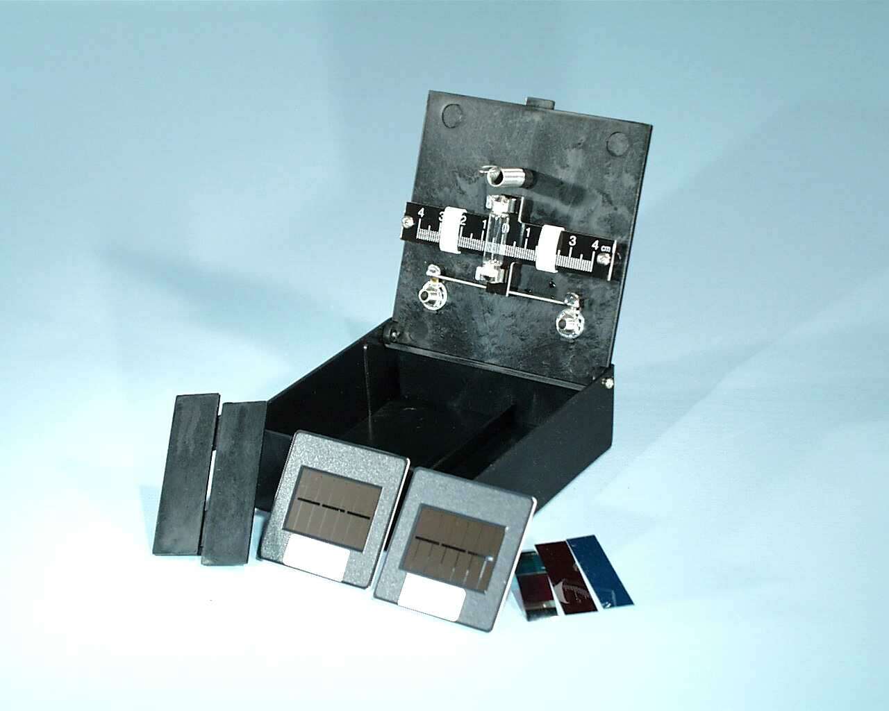 Diffraction Kit, complete with slits and filters Diffraction Kit, complete with slits and filters